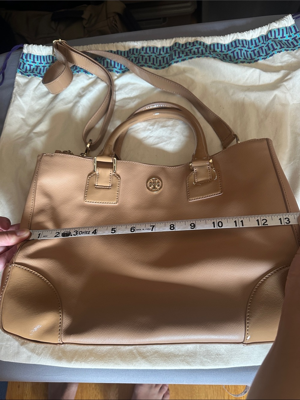 EUC Tory Burch Classic Tan Leather Tote Bag with Detachable Strap - Picture 10 of 11